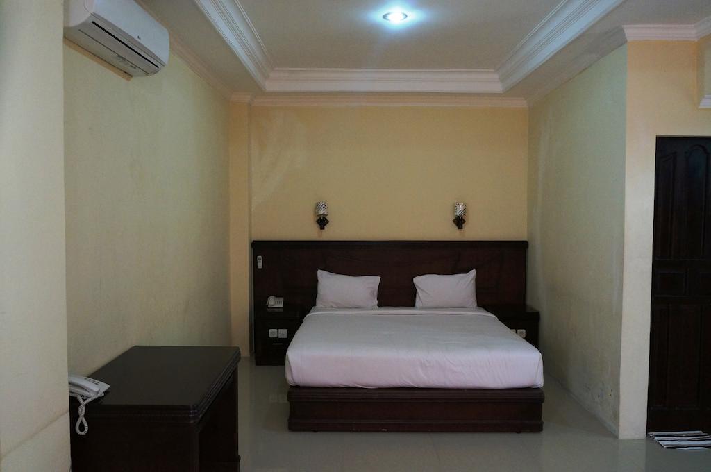 Edotel Minangkabau Padang  Room photo