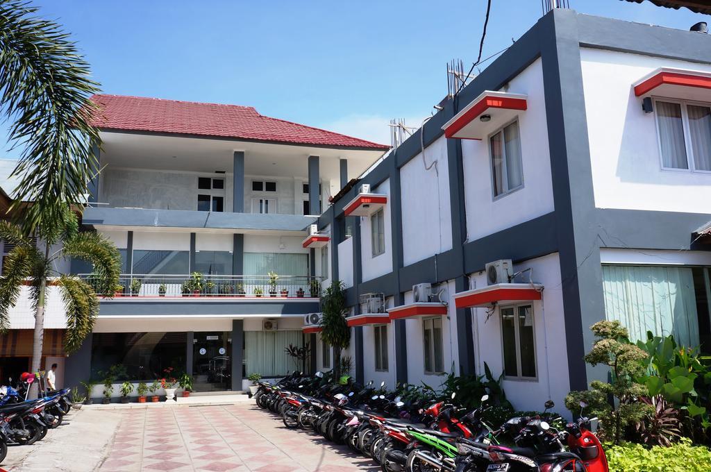 Edotel Minangkabau Padang  Exterior photo