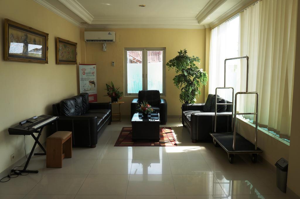 Edotel Minangkabau Padang  Exterior photo